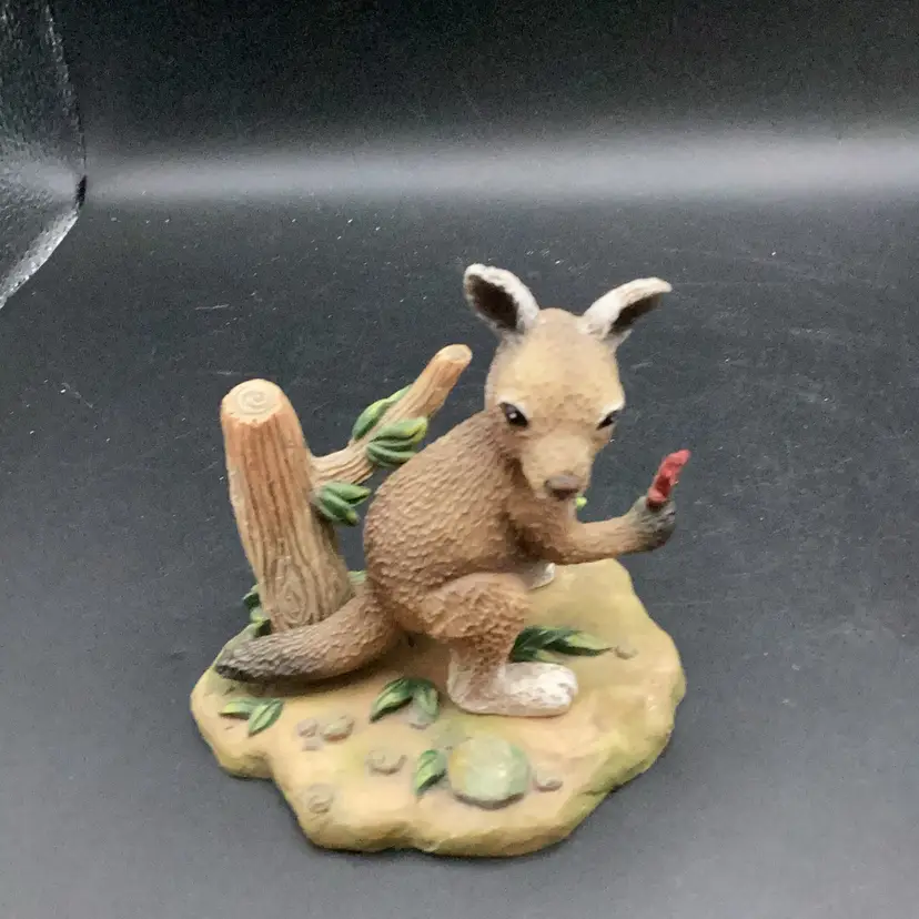 Gray Kangaroo Protect Nature’s Innocents Sculpture Collection