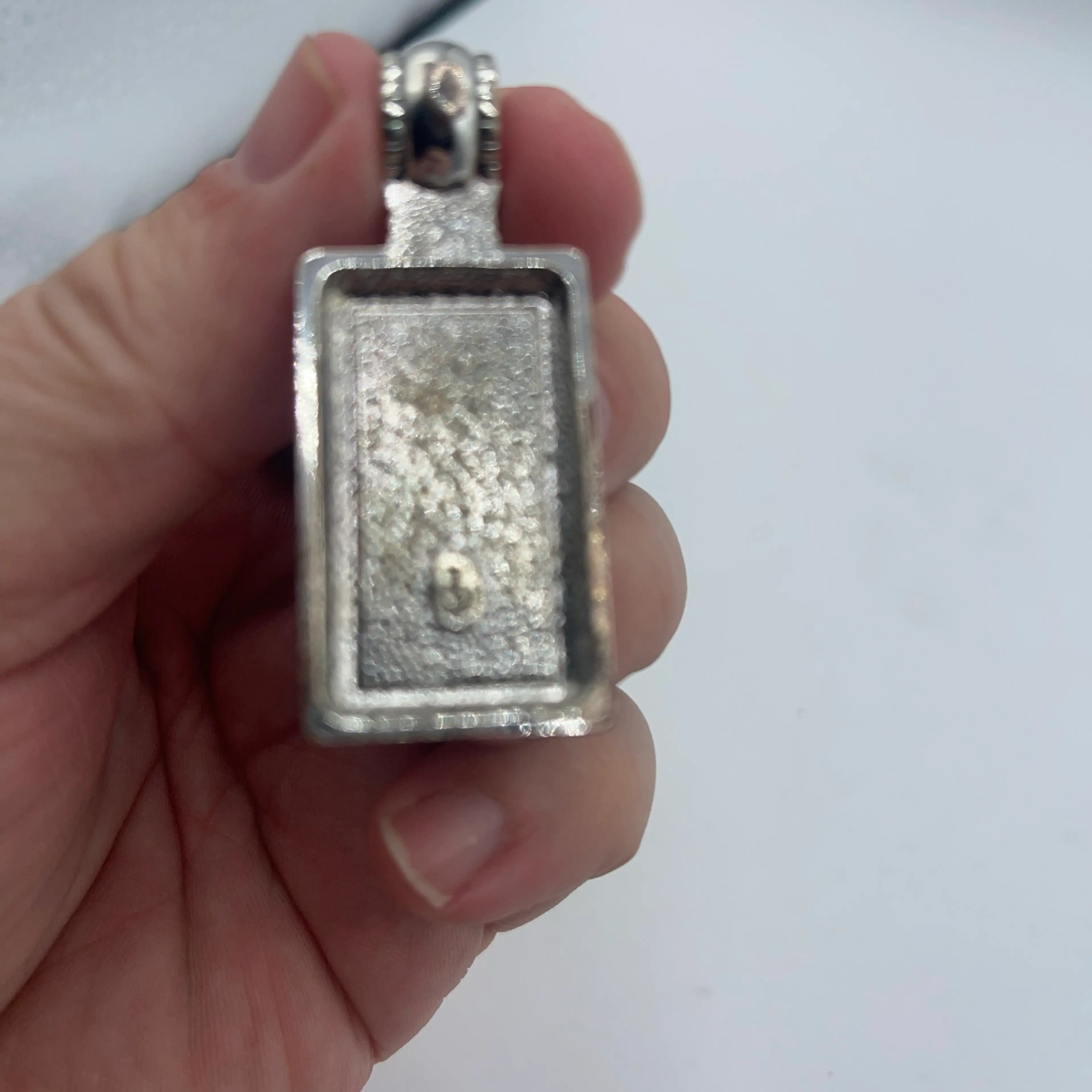 Image 3 of 4
