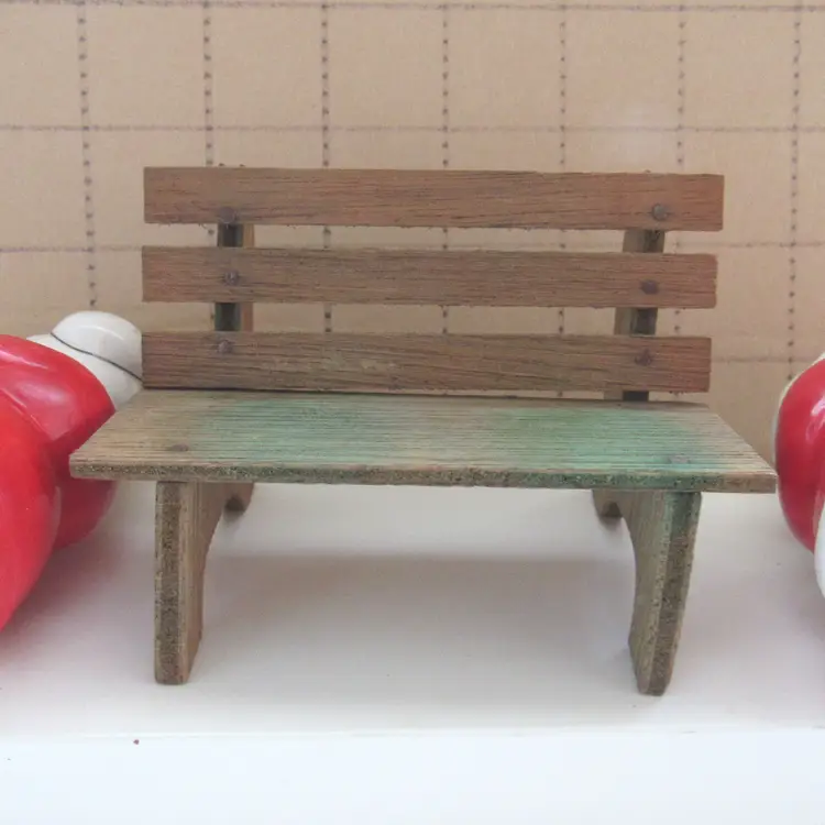 VTG Kissing Mr & Mrs Claus Bench Sitter S & Ps