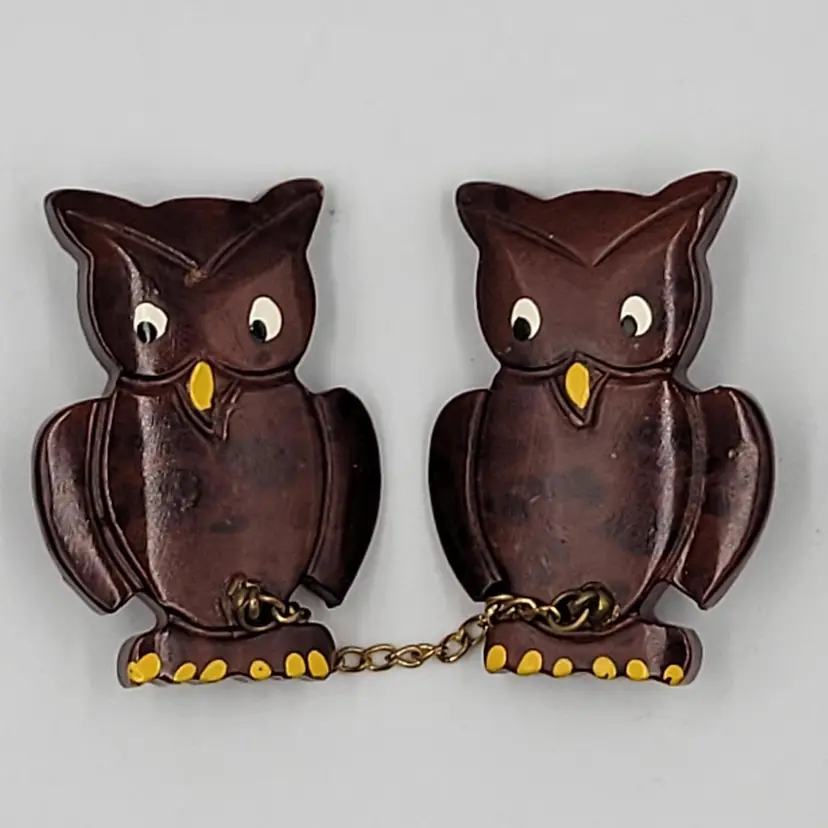 Vintage Twin Carved Wood Owl Pin/Brooches Attached By A Chain