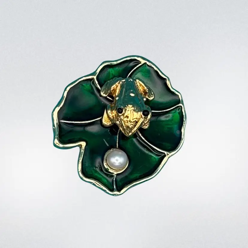 Vintage JJ Jonette Frog on Lily Pad Brooch – Enamel & Faux Pearl – 1980s