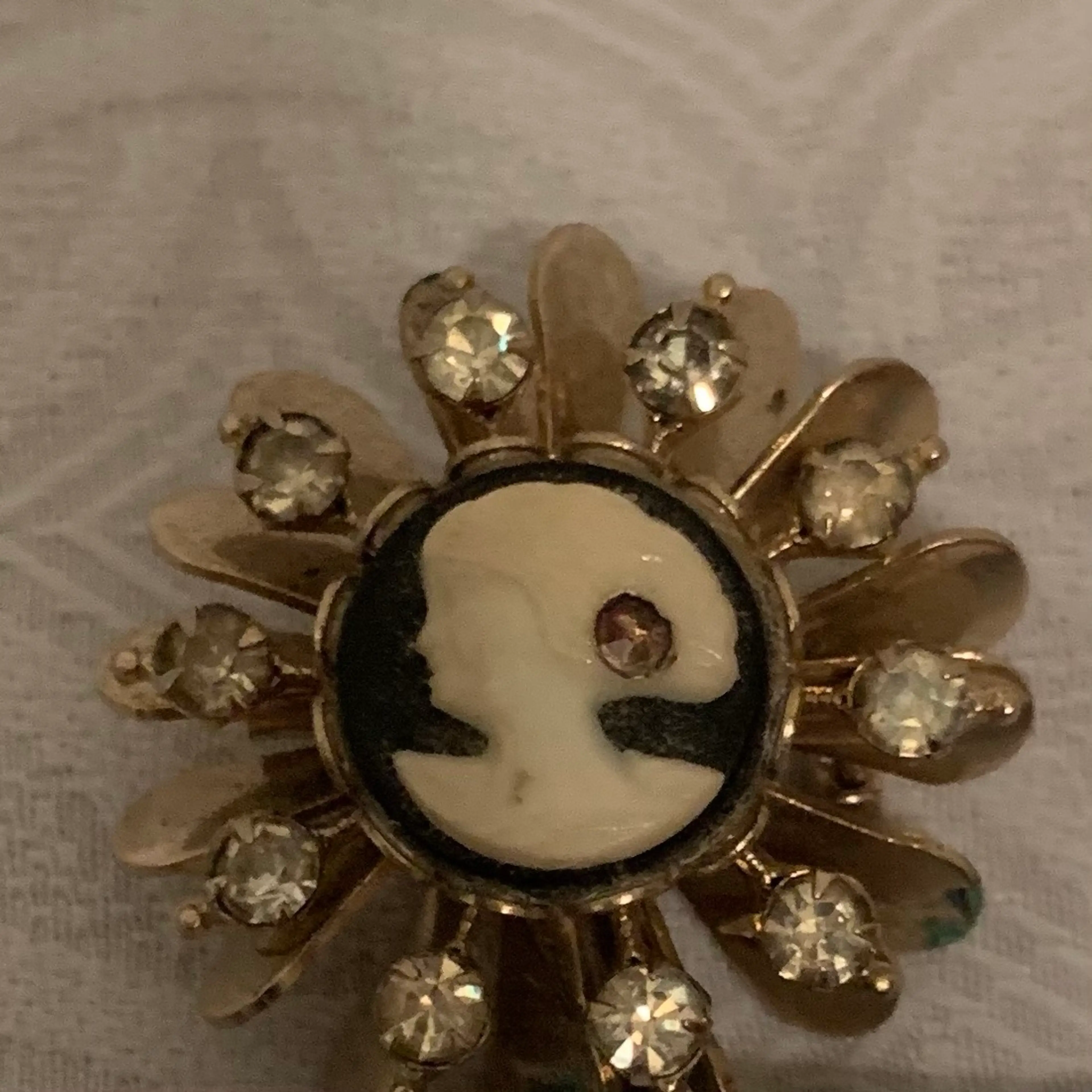 Image 2 of 6