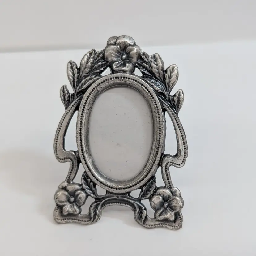 Vintage Art Nouveau Pansy Picture Frame Pewter Oval Floral Motif Miniature