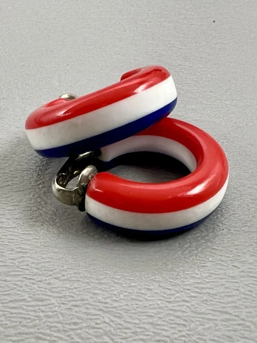 Vintage Red White Blue Hoop Clip On Earrings Patriotic Resin Mod Retro 1"