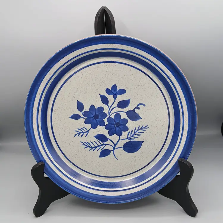 #082 Stangl Dinner Plate, Adrian Pattern 10"