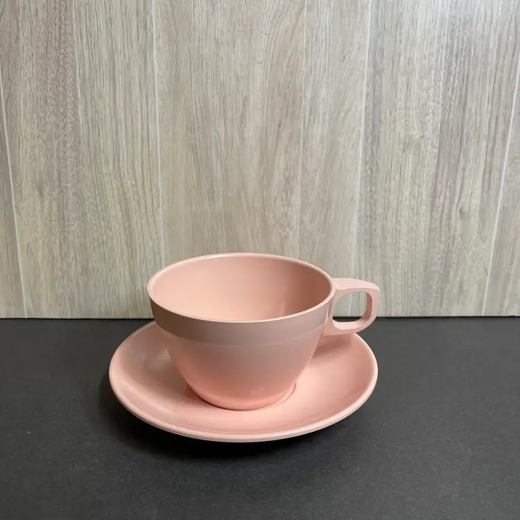 Inv. 6034 Mallo-Ware Lot Of 3 Cups And Saucers