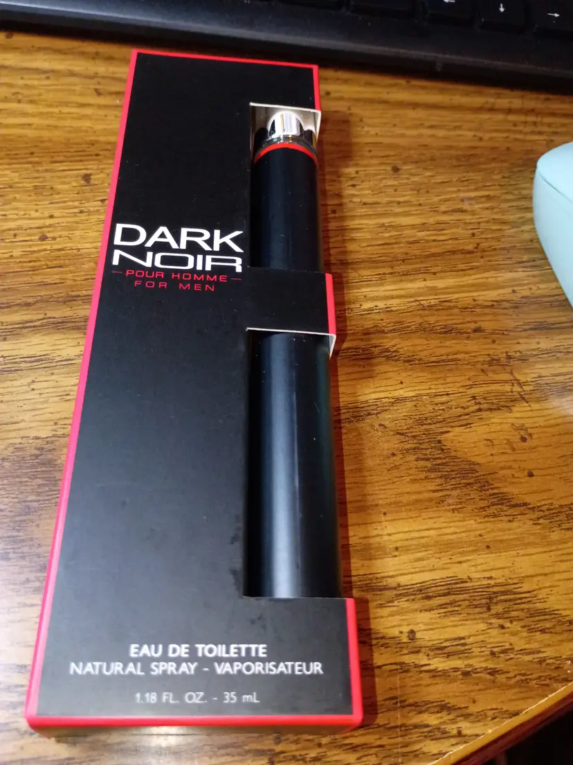 Msrp $15 -Top notes, lemon, Bergamont or mint often balanced immediately with dark spices like CORIANDERNARTEMISIA middle notes Richwoods and aromatic Herb’s cedar pine geranium based notes, a deep long lasting found foundation of amber, leather, patchouli, and musk