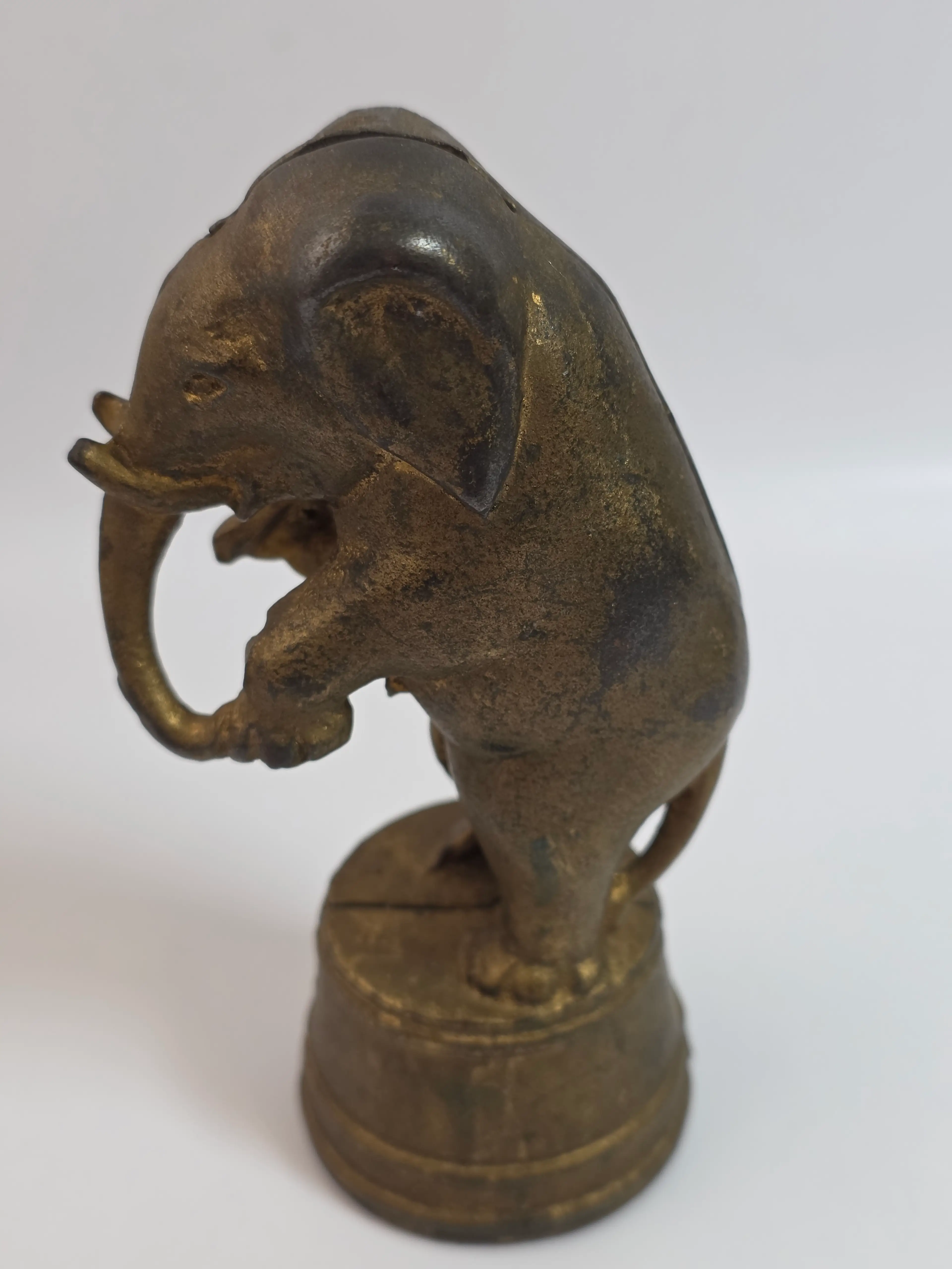 Image 3 of 7