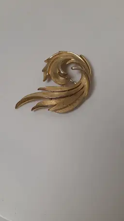 Vintage Trifari Goldtone Swirl Leaf Feather Wave Brooch Brushed Hardware