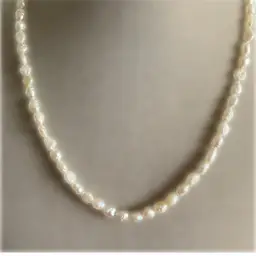 Vintage 18” Strand Of Iridescent Baroque Pearl Necklace