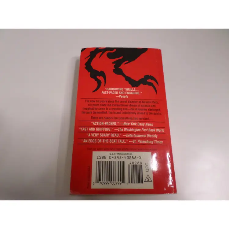 The Lost World by Michael Crichton - Paperback