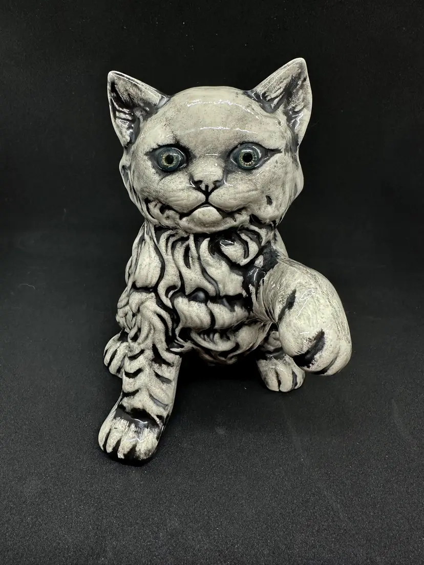 Vintage Ceramic Black Kitten Kitty Cat Scary Eyes Spooky Paw Up Grey Witchy