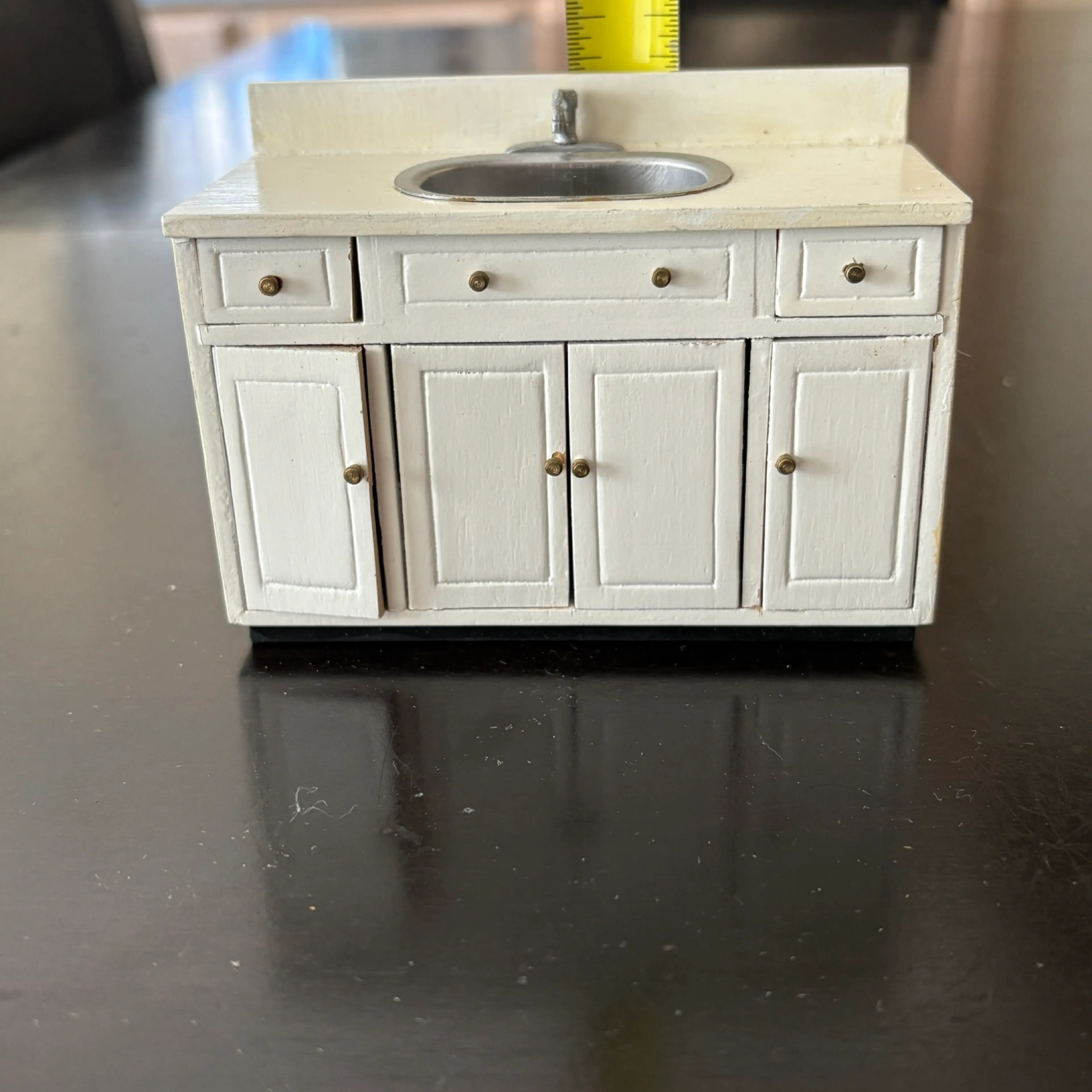 Image 3 of 5