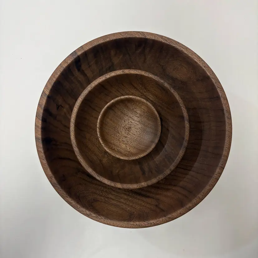 Walnut nested Bowl set