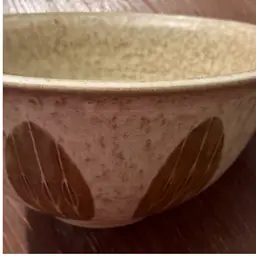 Stoneware Pottery Hand Thrown Leaf Design Large Bowl 11”x 5”