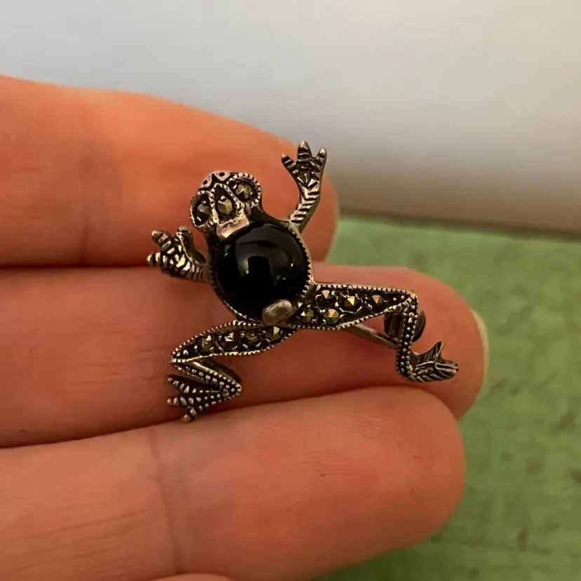 Sterling & Onyx Frog Pin. Marcasite Accents. 1960s Costume Jewelry. "Vintage Sterling"