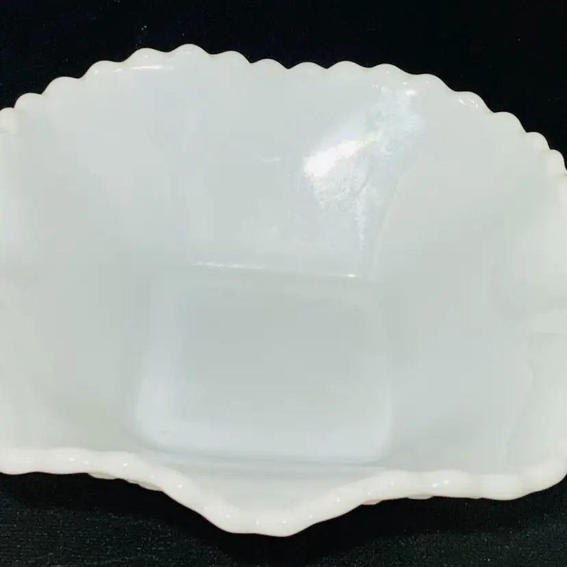 #1 Vintage White Milk Glass Diamond Cut Point Square Candy Nut Trinket Dish Stunning Candy Trinket Dish