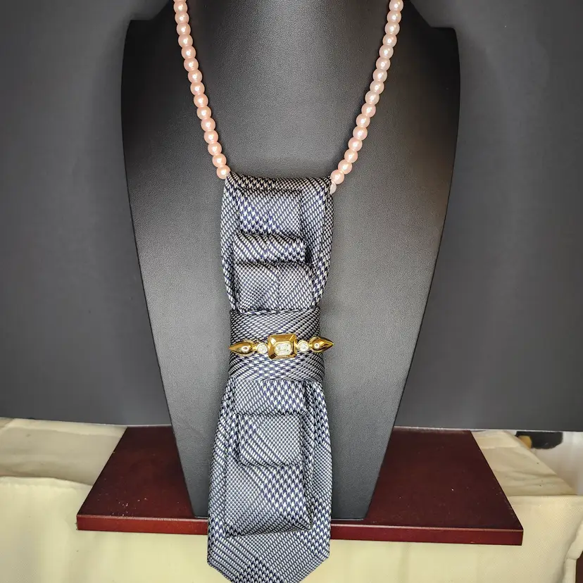 Upcycled Pearl Elegance Tie Necklace with Brooch