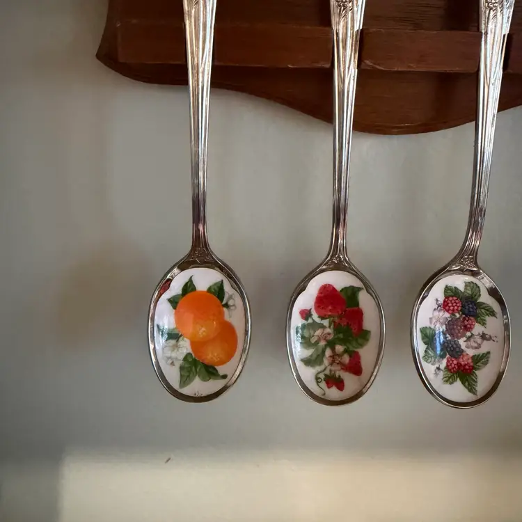 Collectible Avon 1981 Fruit Jelly Spoons Stainless Steel Porcelain Enamel Set