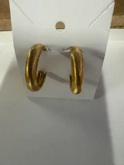 Vintage Clip-on Gold Tone Loop Earrings