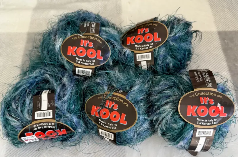 5 Kool Blue Eyelash Yarn Skeins