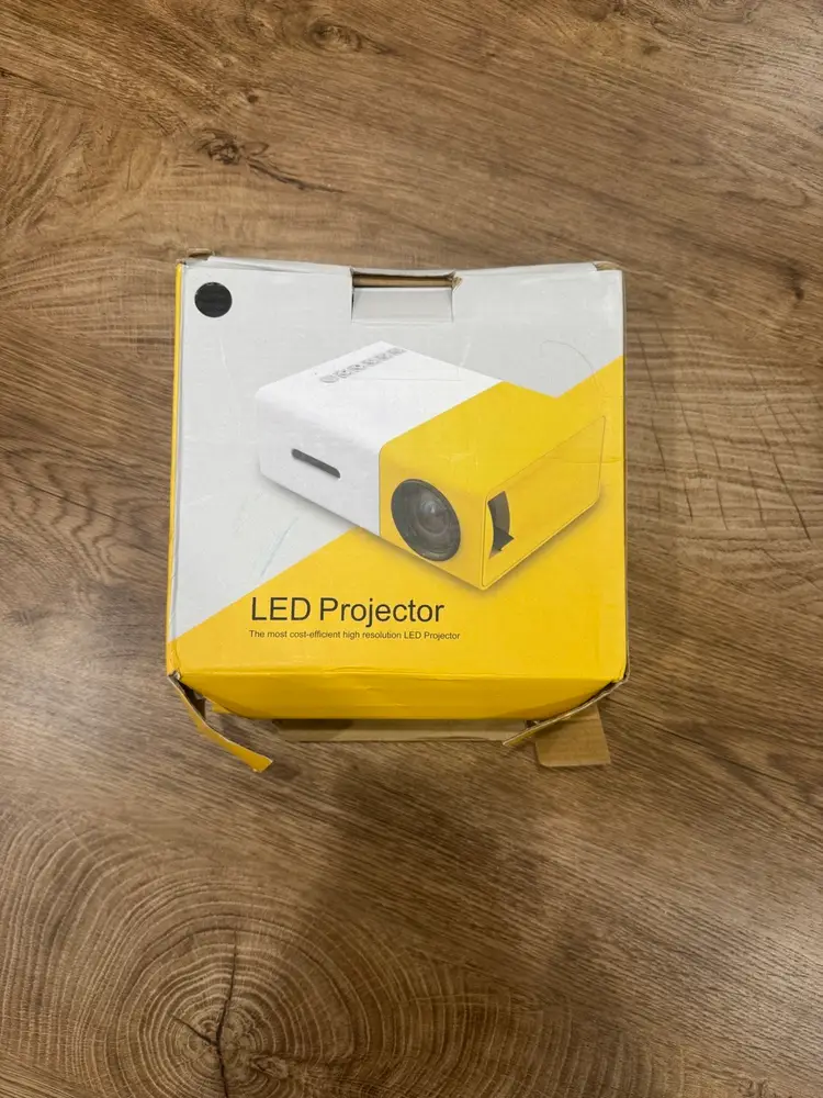 PVO Mini Projector LED Pico Movie-Projector for Home Theater  Works Great