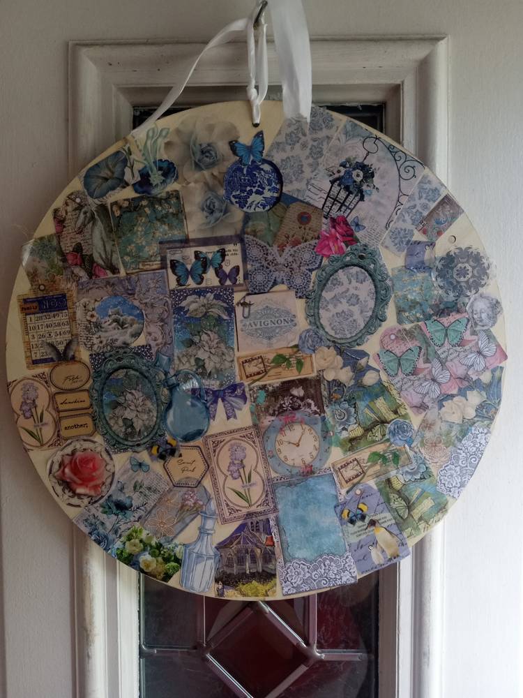 #01 Wooden door hanger