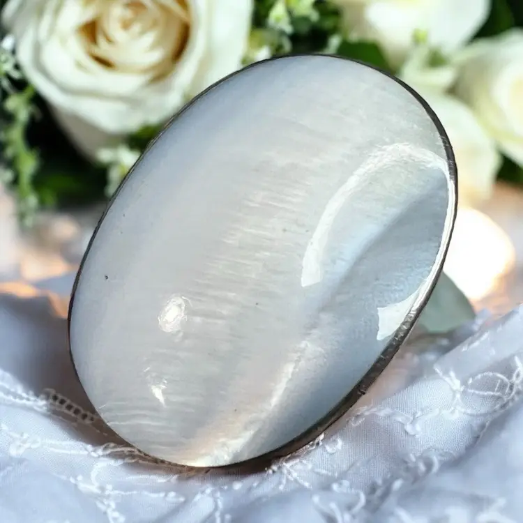 077 Huge Seta Sterling And Mother Of Pearl Ring