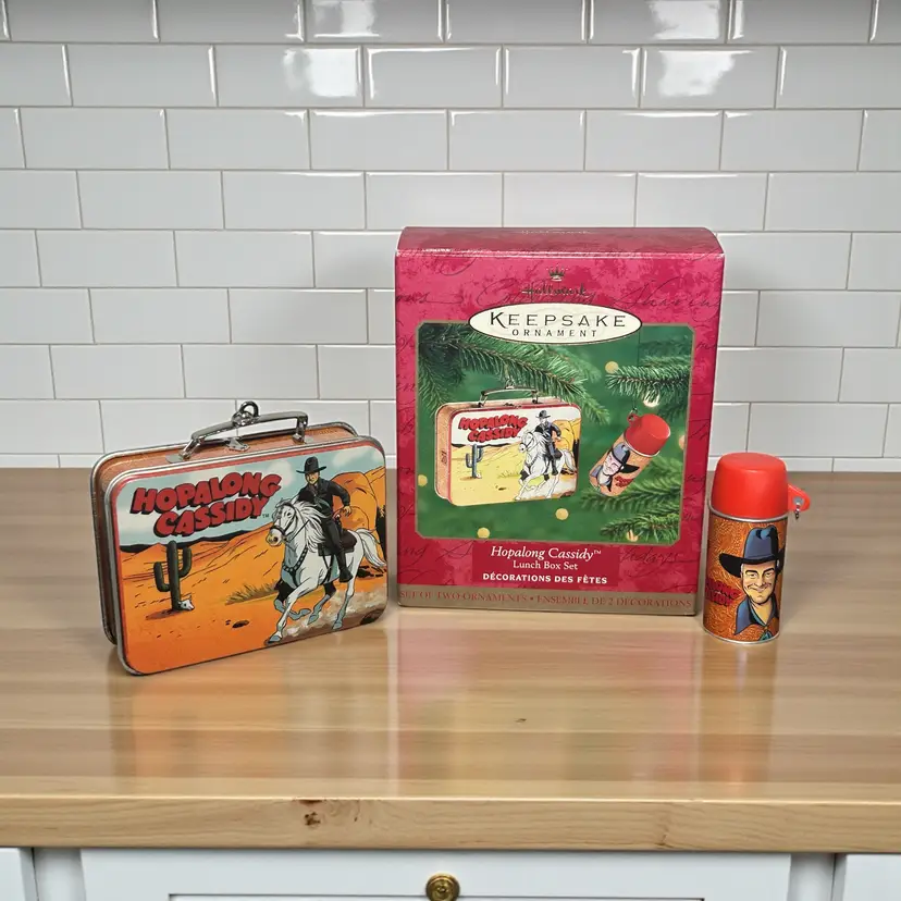 Hallmark Keepsake Ornament Hopalong Cassidy Mini Lunch Box and
