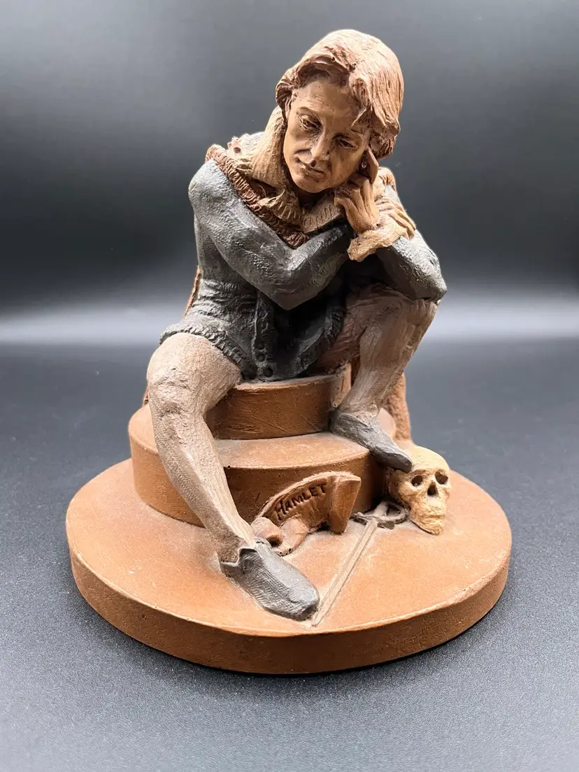 1983 Tom Clark Hamlet Shakespearean Figurine 7” 💀