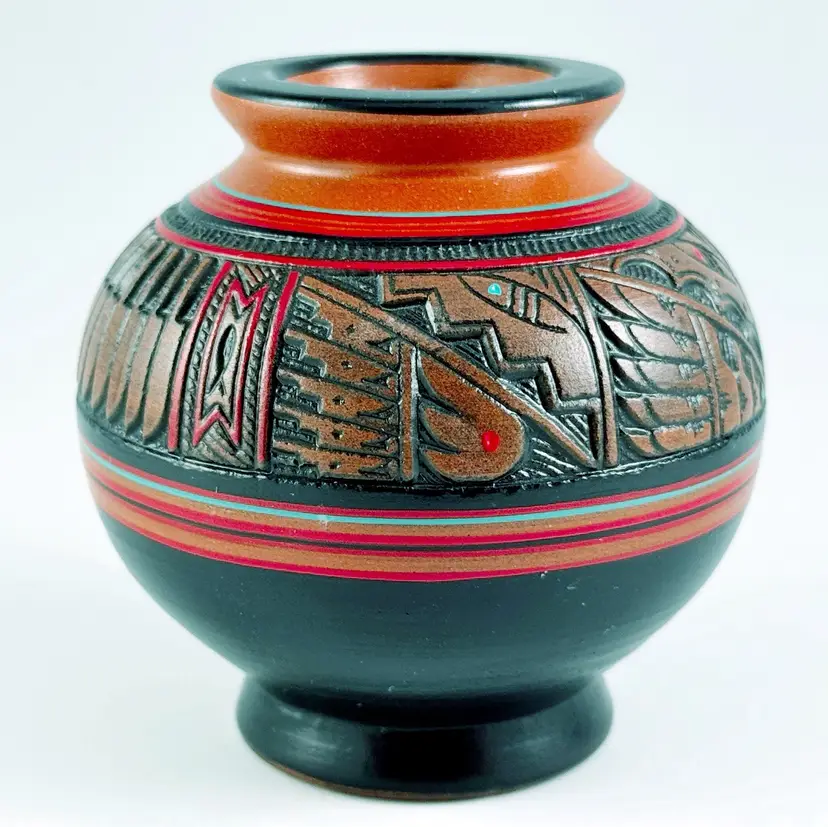 Herman Oliver Edgewater Pottery, Small Hand-Carved Polychrome Pot, Native American Diné Navajo