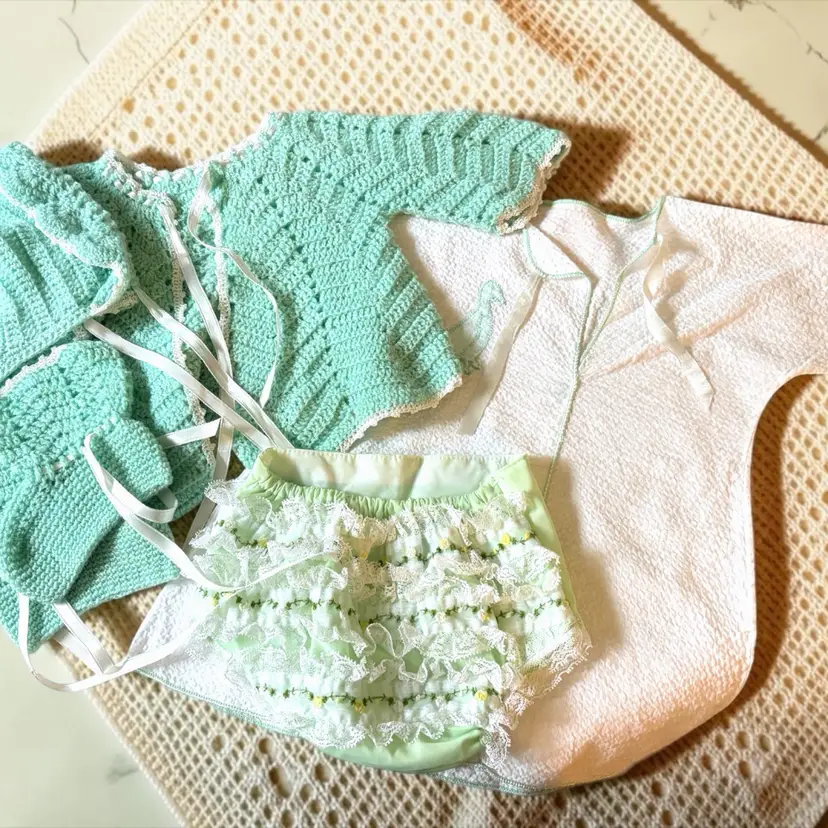 Vintage Mint Green Baby Sweater Booties & Bonnet - Ruffle Plastic Panties - Kimono 3-6mos