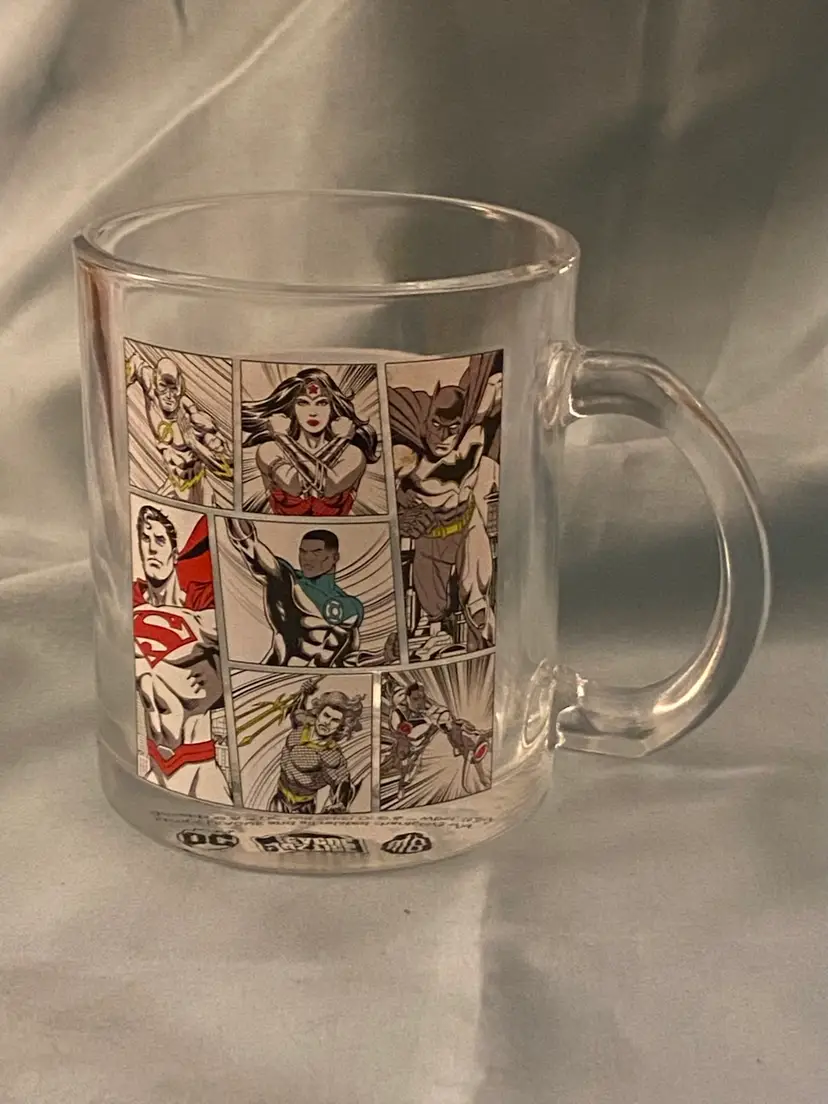 DC Comics Justice League Clear Glass Coffee Tea Cup Mug Graphic Photo 3.75”H X 3