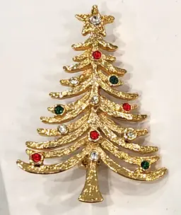 Avante Gold Tone Christmas Tree Brooch Colored Rhinestones Vintage Pin EUC
