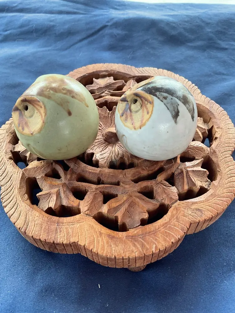 Vtg Pottery Owl Salt & Pepper Shakers W/ Stoppers