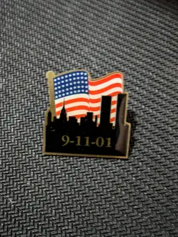 9-11-01 Commemorative American Flag and Skyline Pin