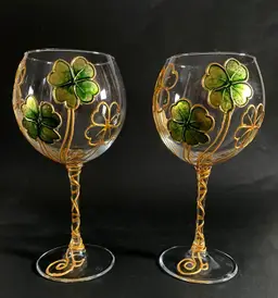 Hand-Gilded in Italy, Shamrock Pattern Wine Glasses by Amedeo, Set of 2
