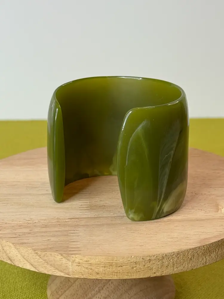 Large Wide Chunky Acrylic Lucite Marble Green Vintage Statement Cuff Bracelet