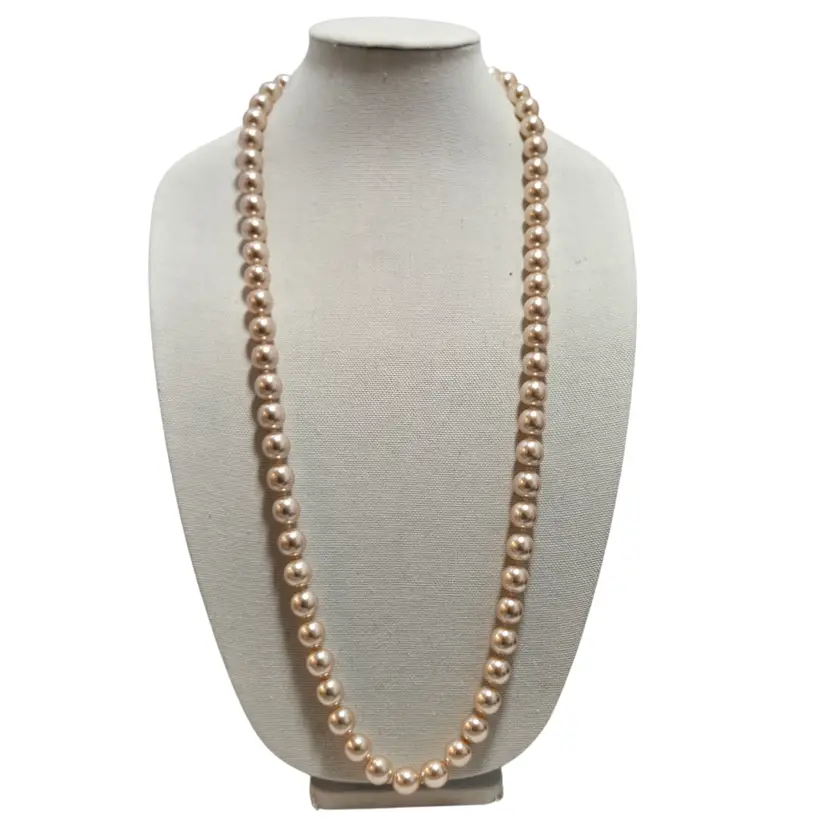 Kenneth J Lane Stunning Glass Pearl Necklace
