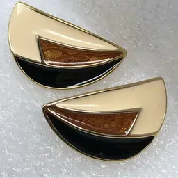 Vintage Crown Trifari Earrings Brown Cream Goldtone Retro Enamel Clip Ons