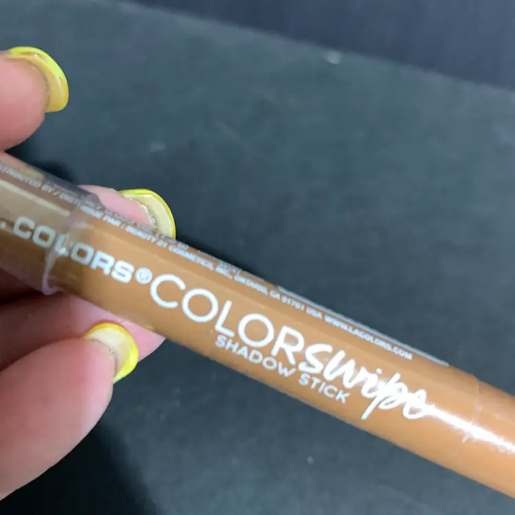 3-LA Colors Color Swipe Shadow Stick