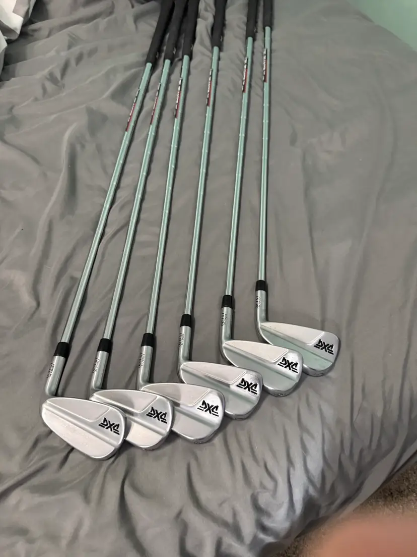 PXG 0211 St Irons 5-Pw Stiff Shaft