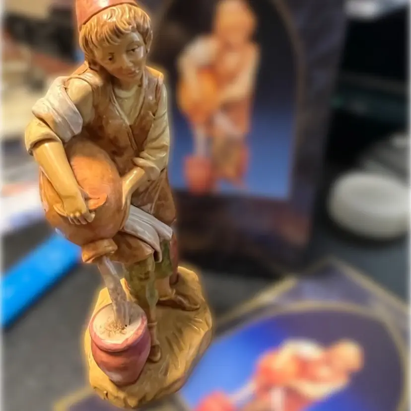 Gilead- Vintage Fontanini Heirloom Collection Religious/Nativity figure, hand-painted resin. Bagni di Lucca, Italy , Original Box