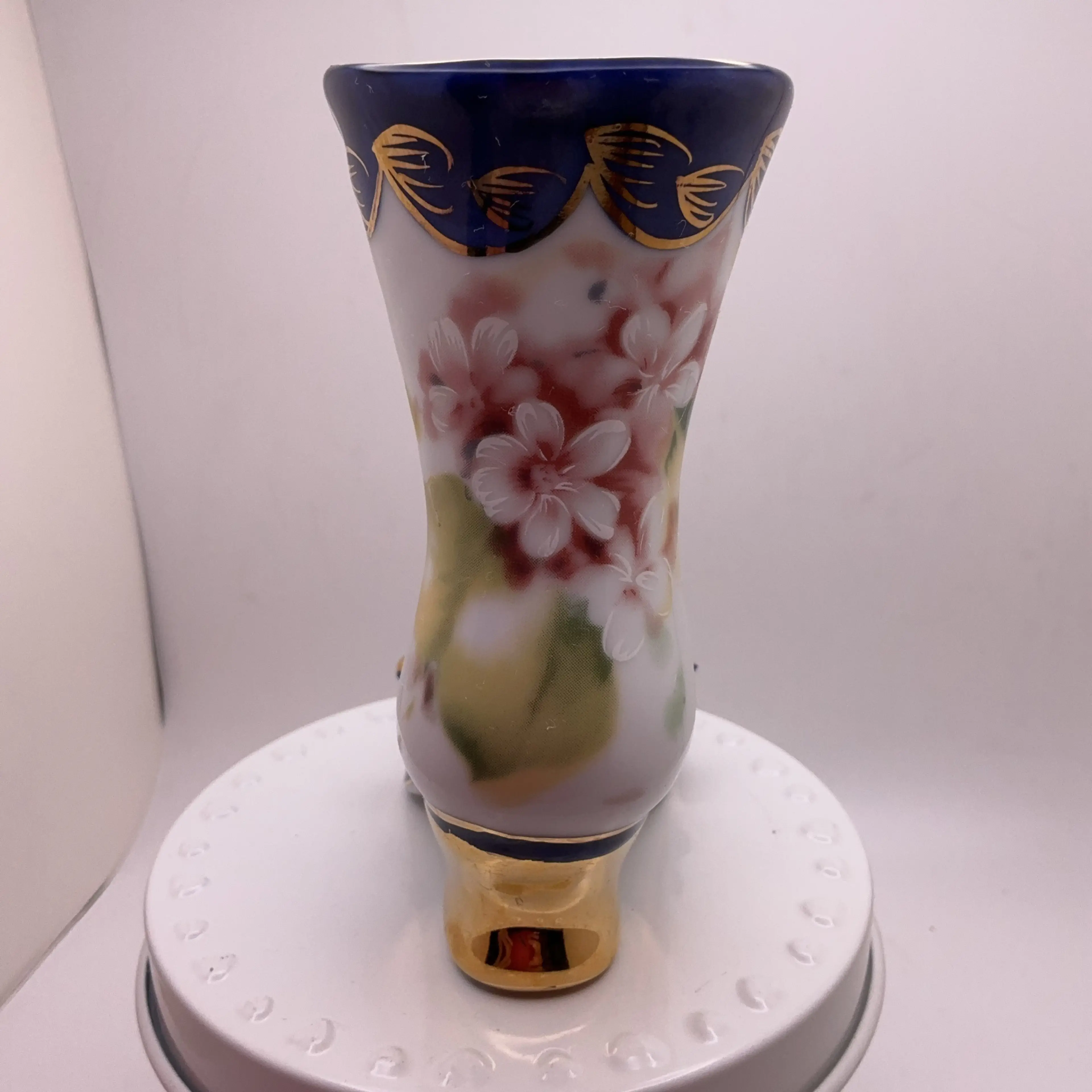 Image 4 of 8