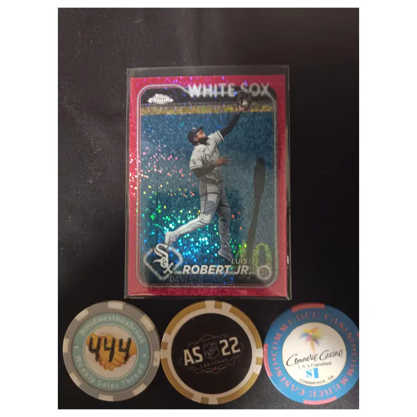 2024 Topps Chrome Luis Robert Magenta Speckle Refractor /350 - Chicago White Sox