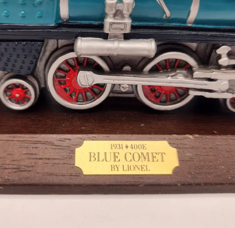 Avon Lionel 1931 #400E Blue Comet Pewter Train Model on Wood Base 1991 Vintage