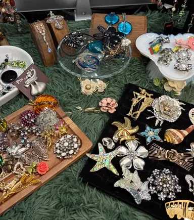 Pop Up Jewelry With Sparkle Hunters