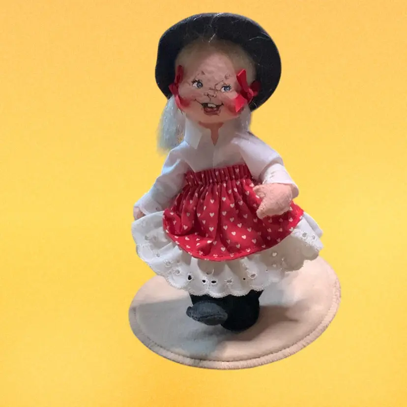10a. Annalee Nashville Cowgirl Girl Doll w/ Red Dress and Dancing Mobiltree Meredith NH 1995 7” tall