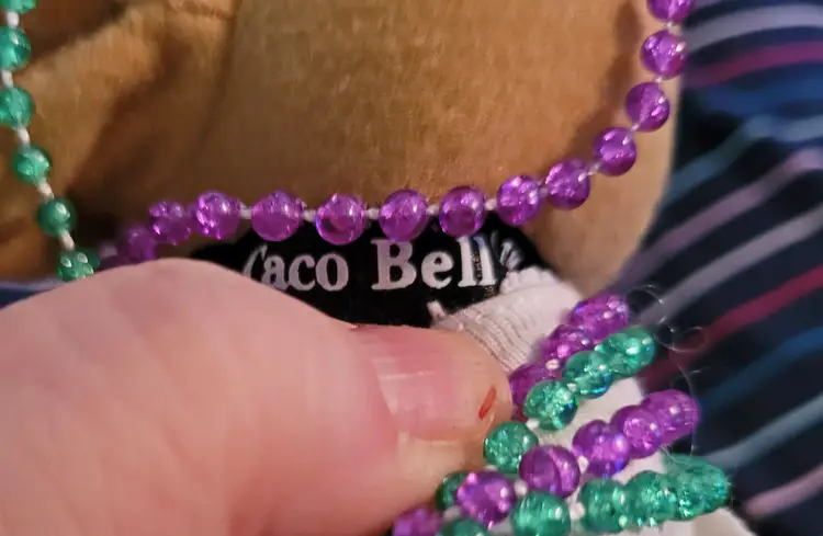 Vintage Talking "Yo Quiero Taco Bell" Plush Sitting Chihuahua Dog with Shirt 1980s