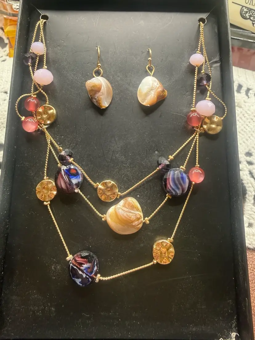 Vintage NOS Glass And Shell Necklace Earrings Box Set